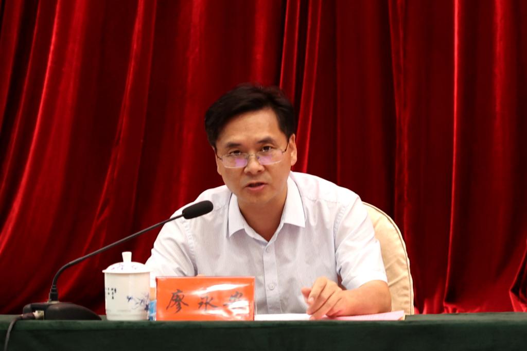 讲春梅故事 学英模精神 育法学新人——澳亚国际优惠活动大厅与邵阳法院联合开展读书报告会·座谈会